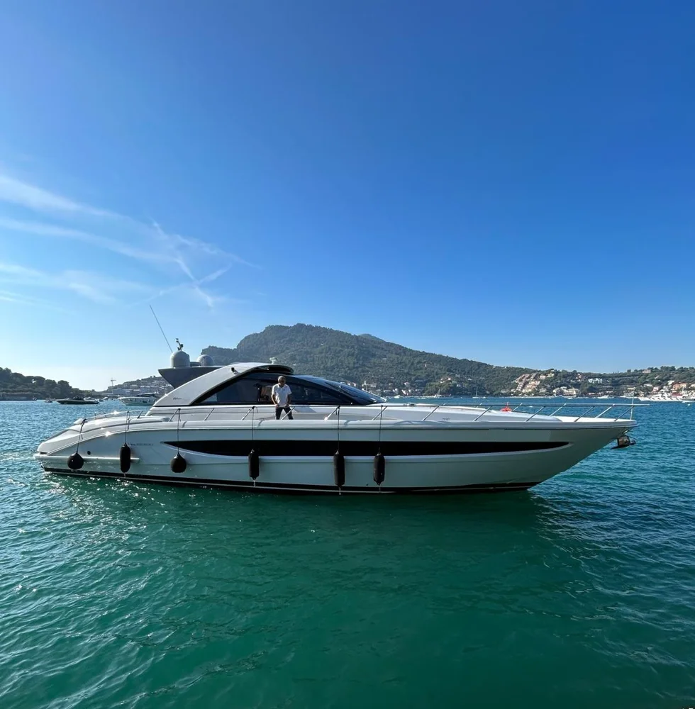 BoatPhoto.coverAlt