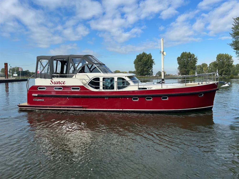 BoatPhoto.coverAlt