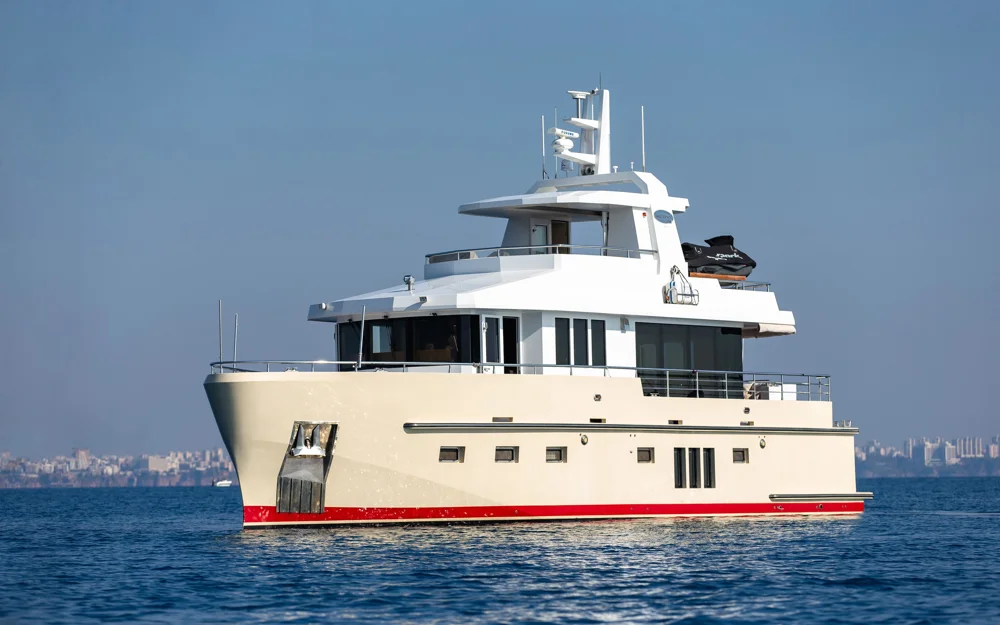 BoatPhoto.coverAlt