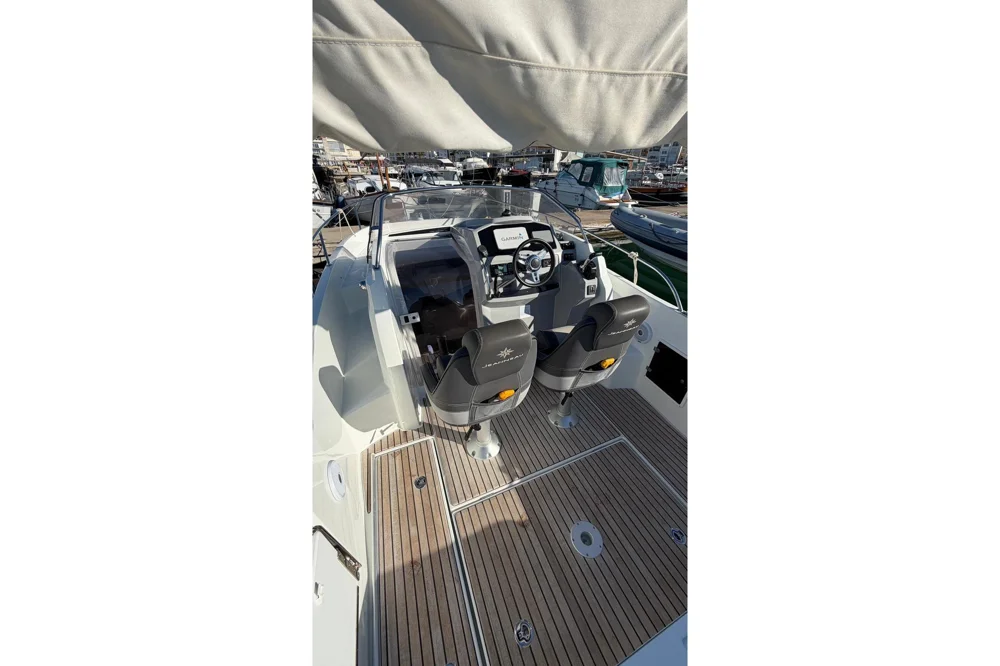 BoatPhoto.alt