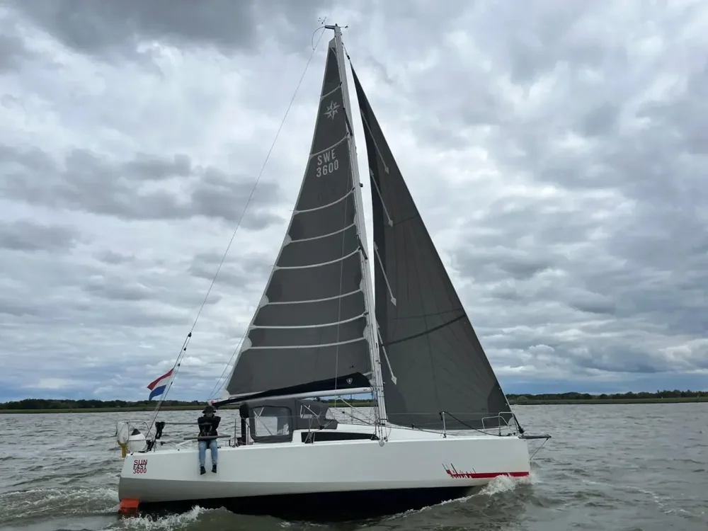BoatPhoto.alt