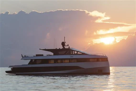 BoatPhoto.coverAlt