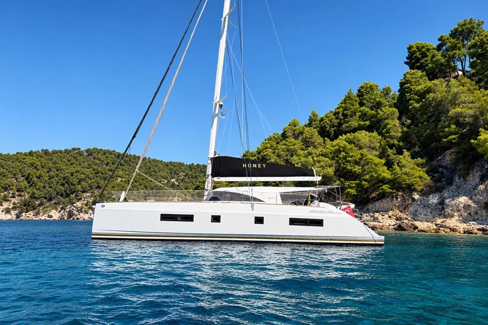 BoatPhoto.coverAlt