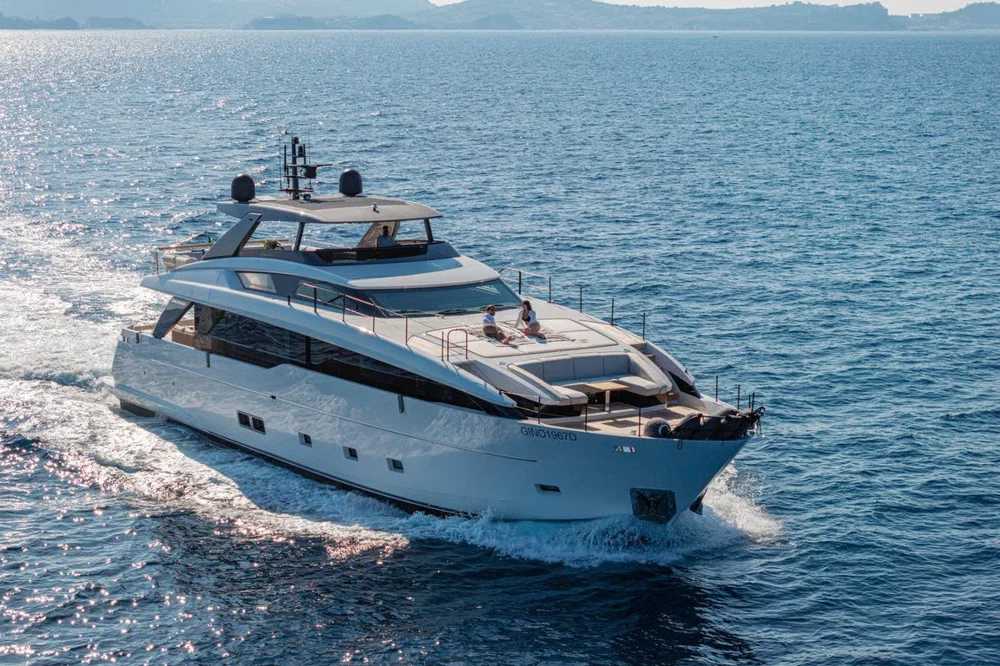 BoatPhoto.coverAlt