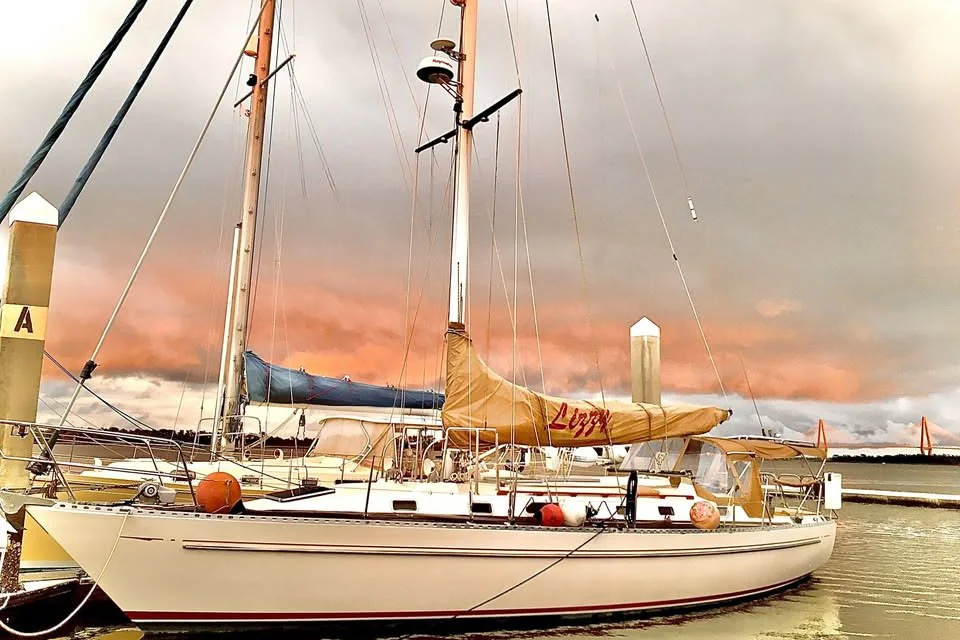 BoatPhoto.coverAlt