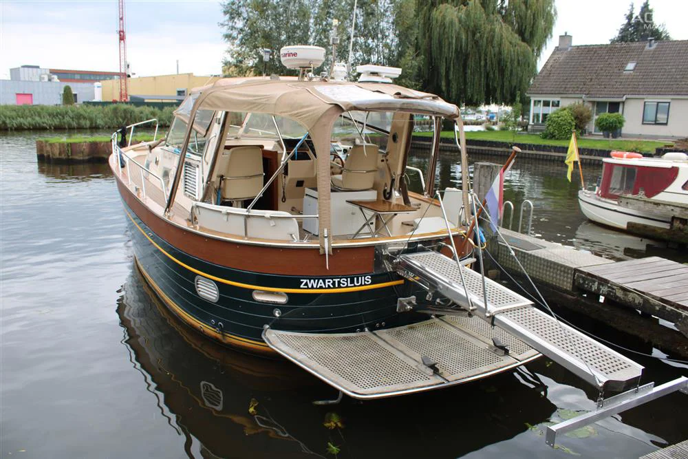 BoatPhoto.alt
