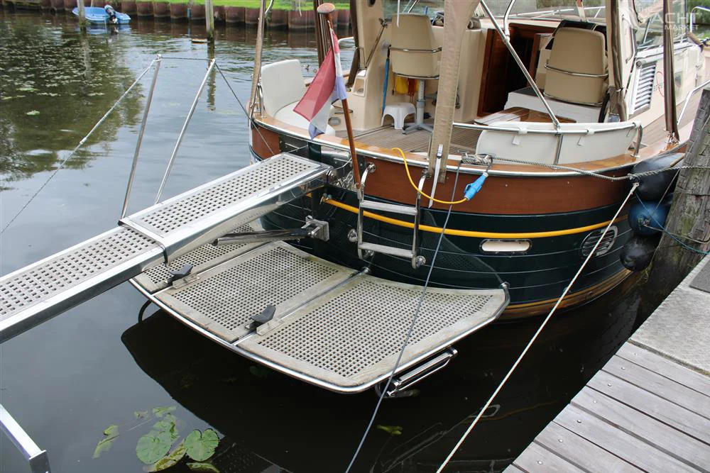 BoatPhoto.alt