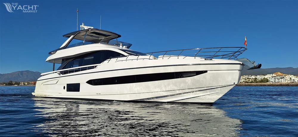BoatPhoto.coverAlt