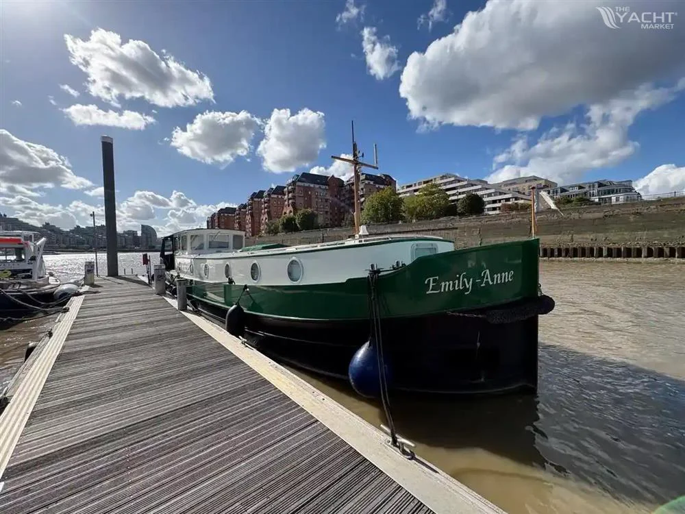 BoatPhoto.alt