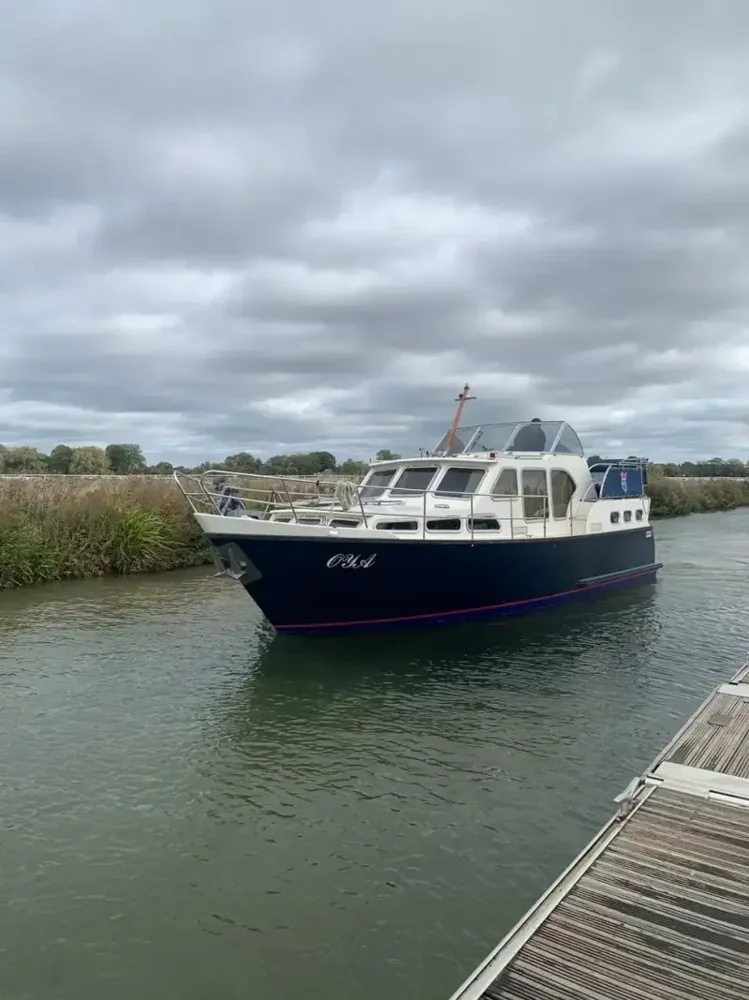BoatPhoto.coverAlt