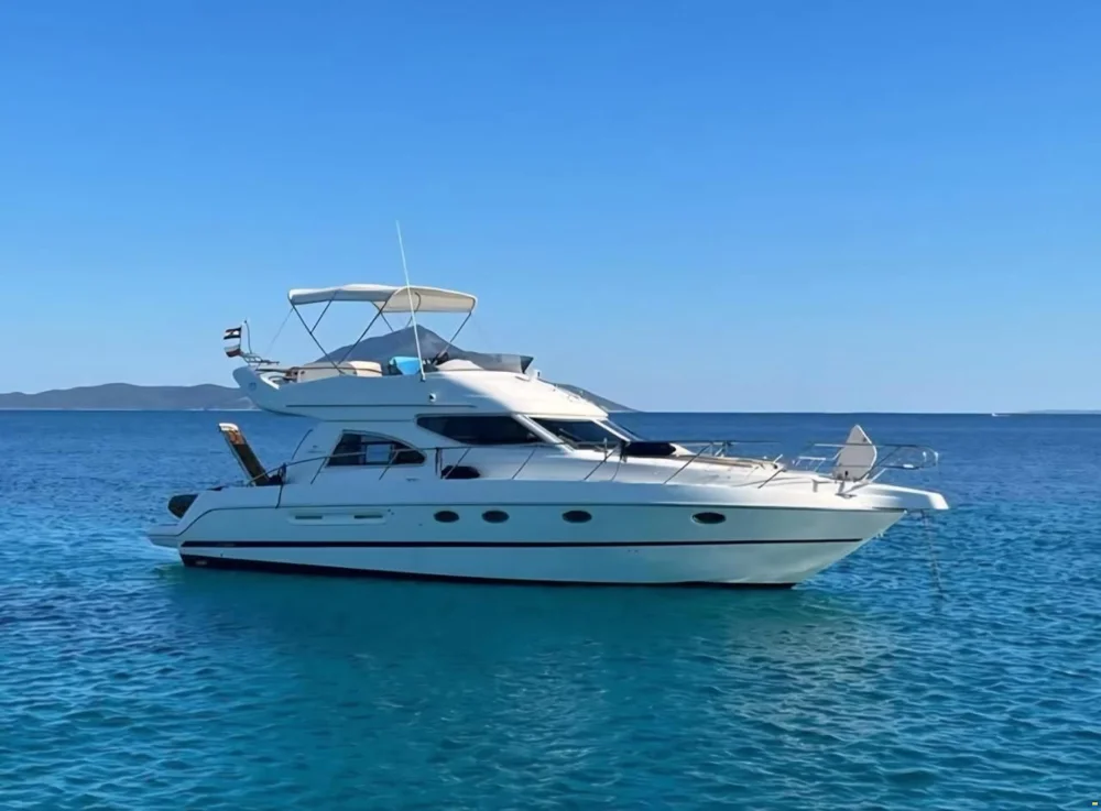 BoatPhoto.coverAlt
