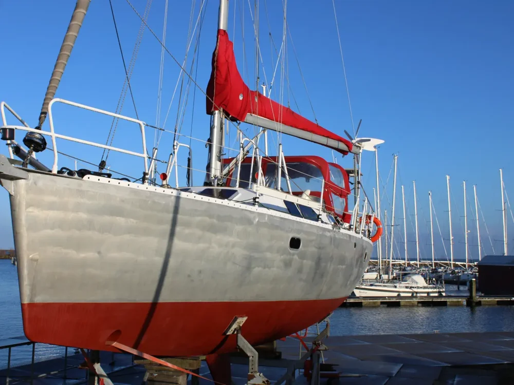 BoatPhoto.coverAlt