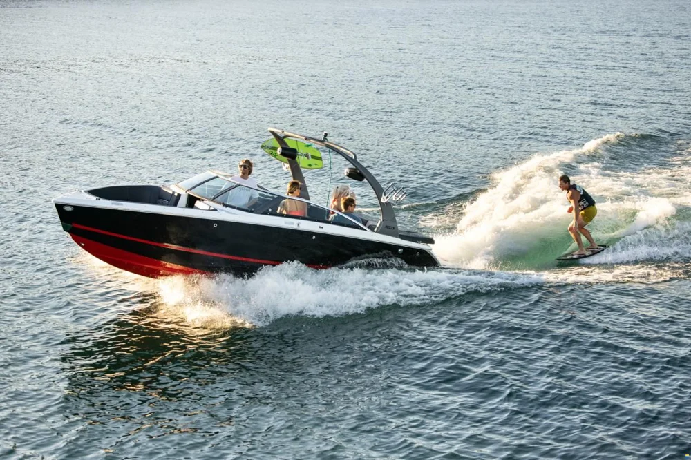 2026 Four Winns H4 Surf Edition for sale in Austria, photo 3 of 8