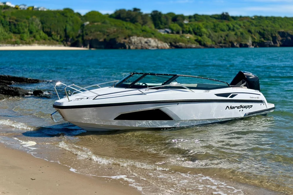 BoatPhoto.alt