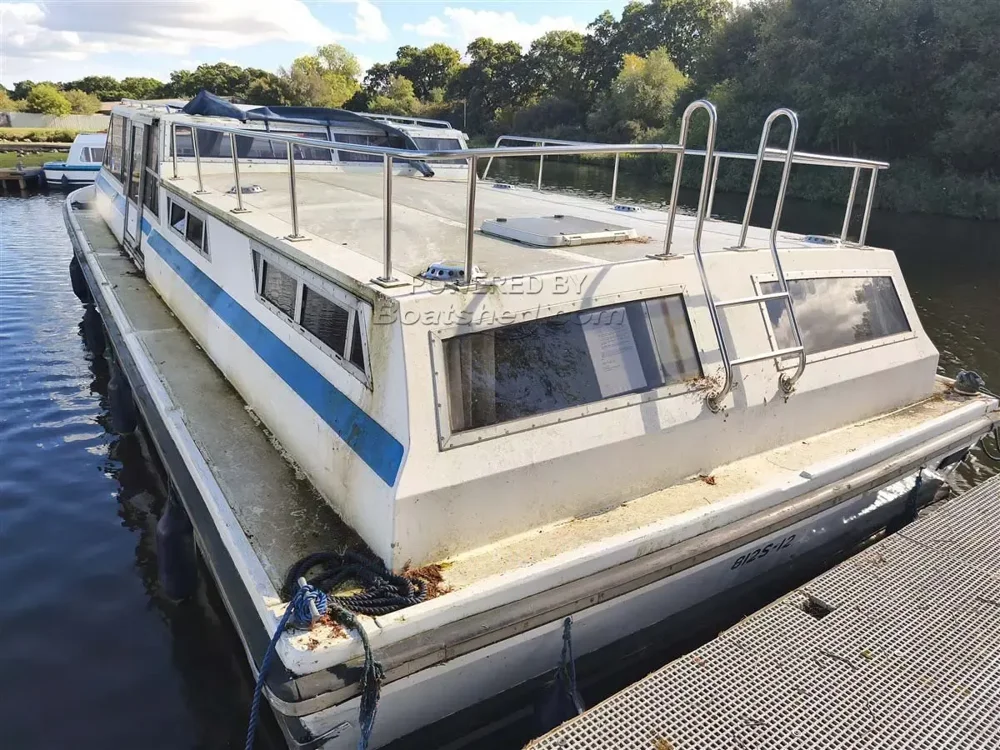 BoatPhoto.alt