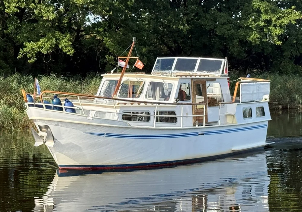 BoatPhoto.coverAlt