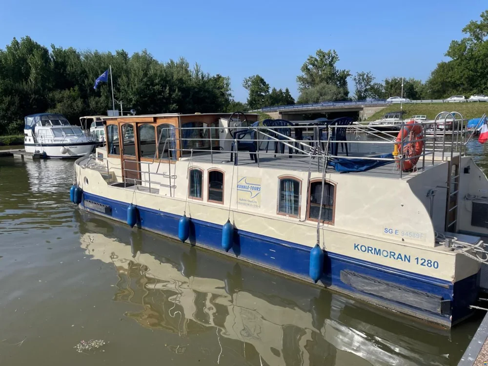 BoatPhoto.coverAlt