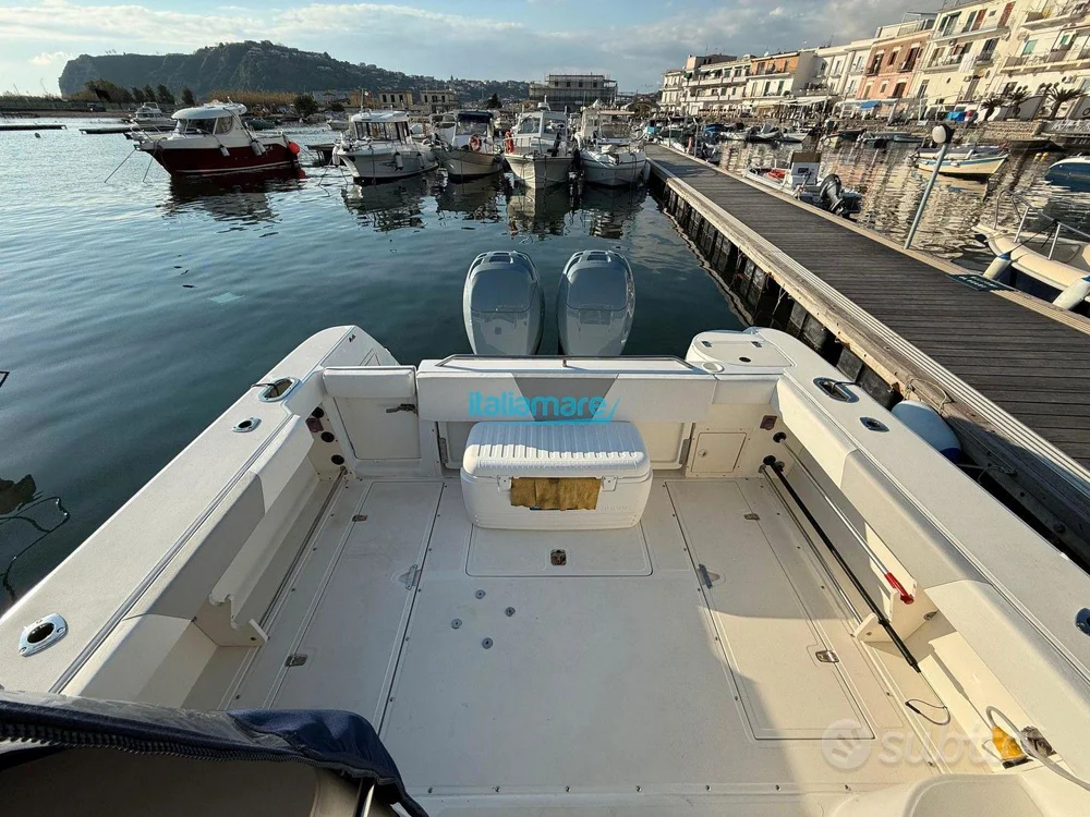 Boston Whaler 28 CONQUEST for sale in Qualiano, Italy, photo 4 of 5
