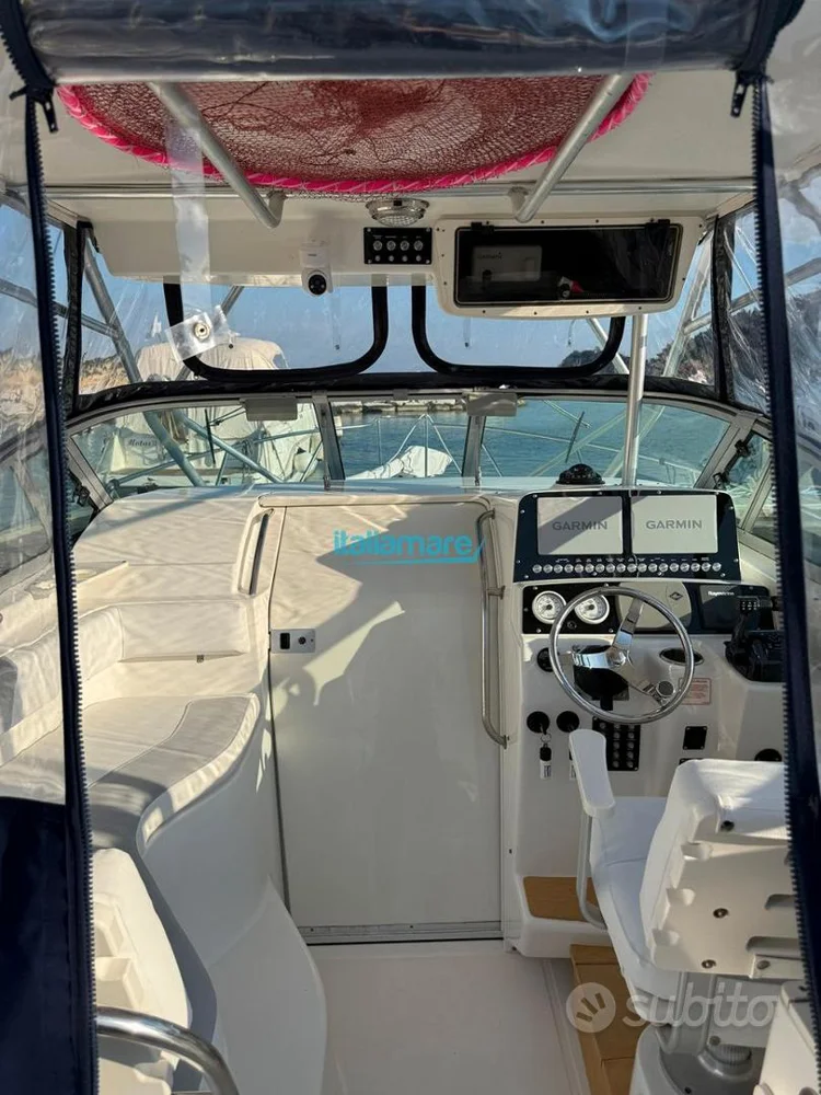 Boston Whaler 28 CONQUEST for sale in Qualiano, Italy, photo 5 of 5