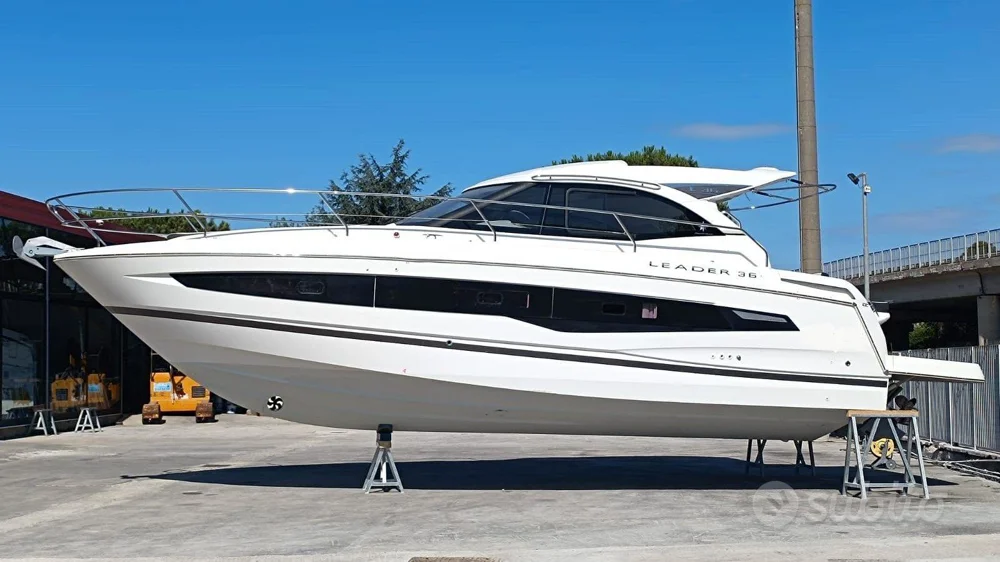 BoatPhoto.coverAlt