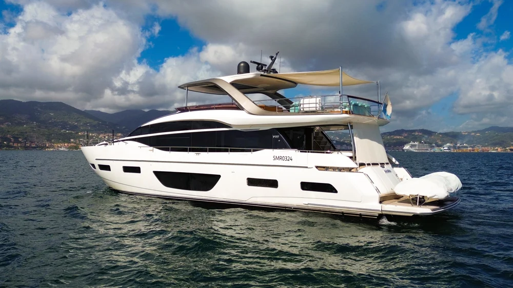 2020 Princess Yachts Y85 for sale in La Spezia, Italy, photo 4 of 5