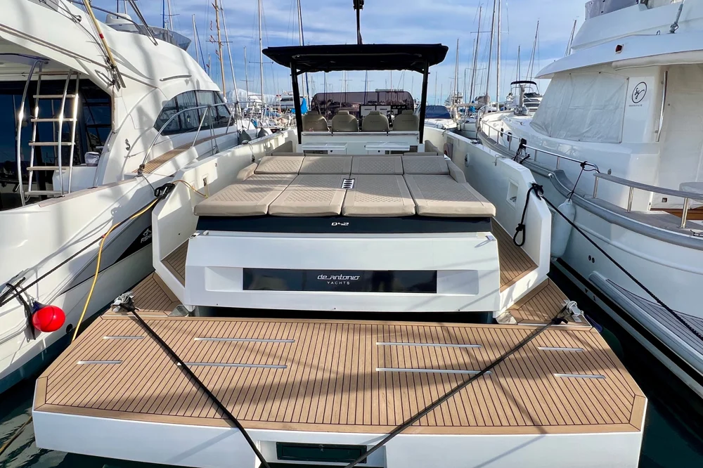 BoatPhoto.alt