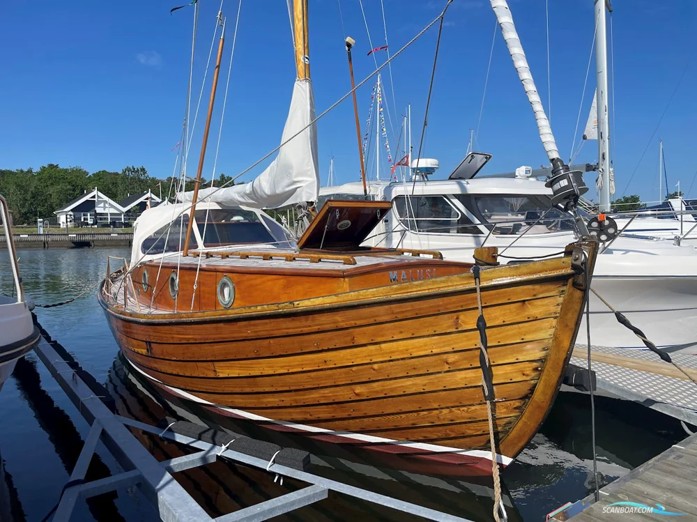 BoatPhoto.alt