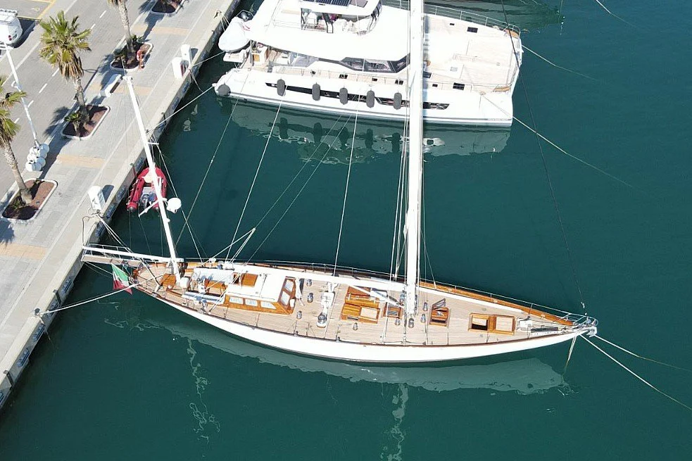 BoatPhoto.alt