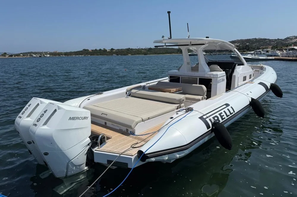 2024 Pirelli 42 for sale in Olbia, Italy, photo 4 of 5