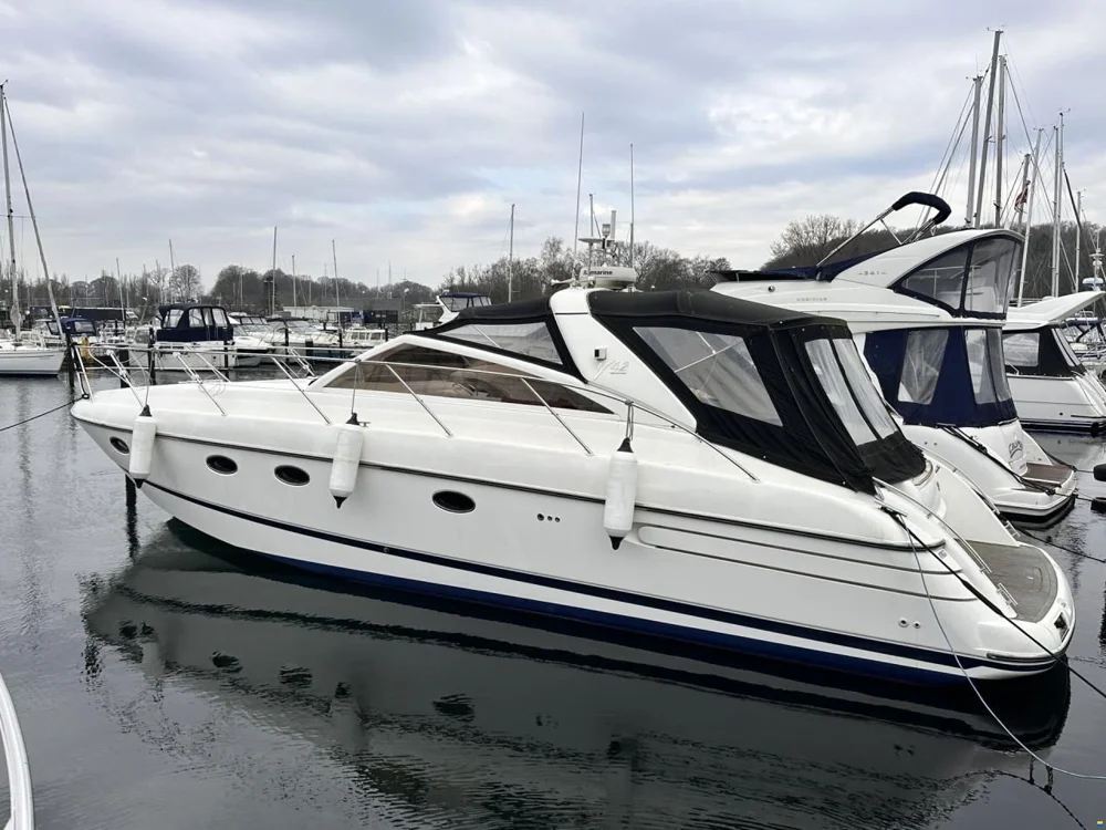 BoatPhoto.coverAlt