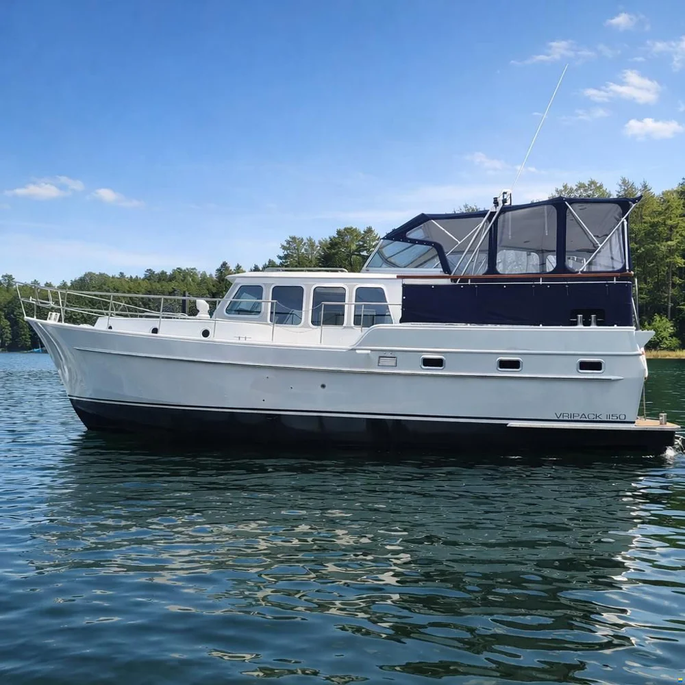 BoatPhoto.coverAlt