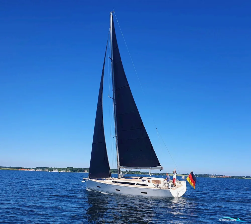 BoatPhoto.coverAlt