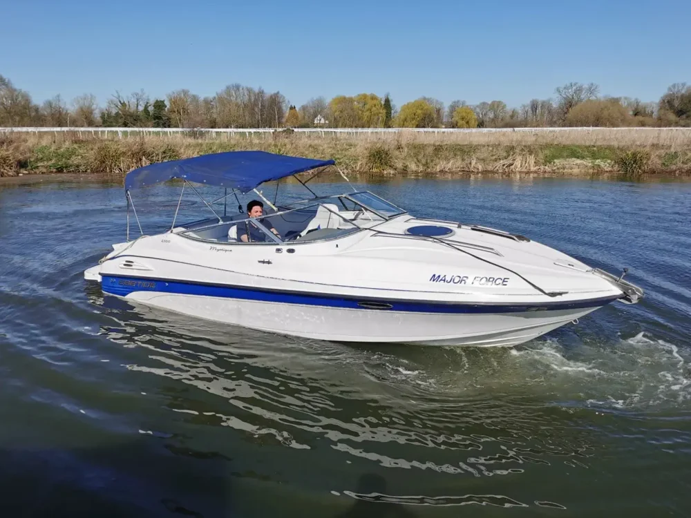 BoatPhoto.coverAlt