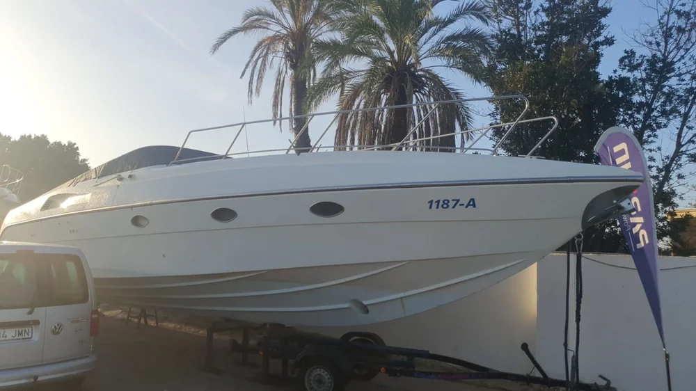 BoatPhoto.coverAlt