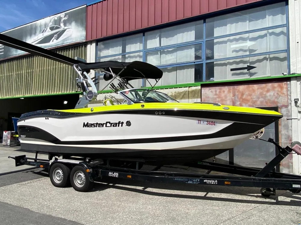 BoatPhoto.coverAlt