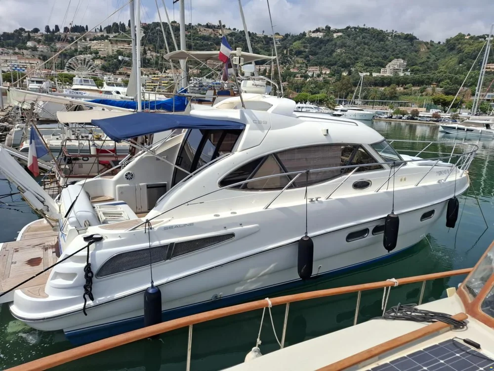 BoatPhoto.coverAlt
