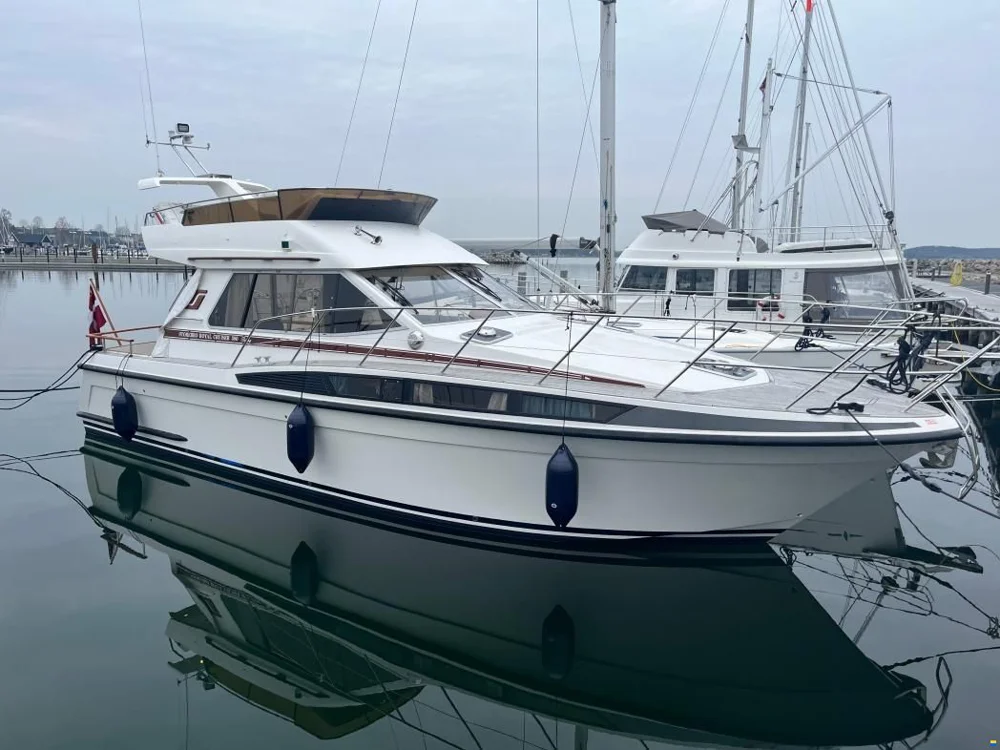 BoatPhoto.coverAlt