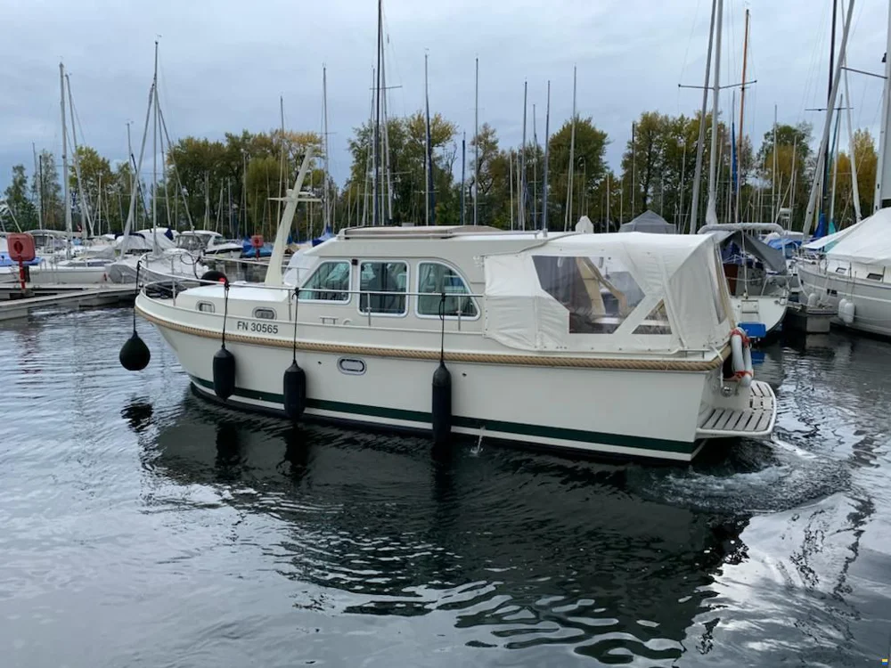 BoatPhoto.alt
