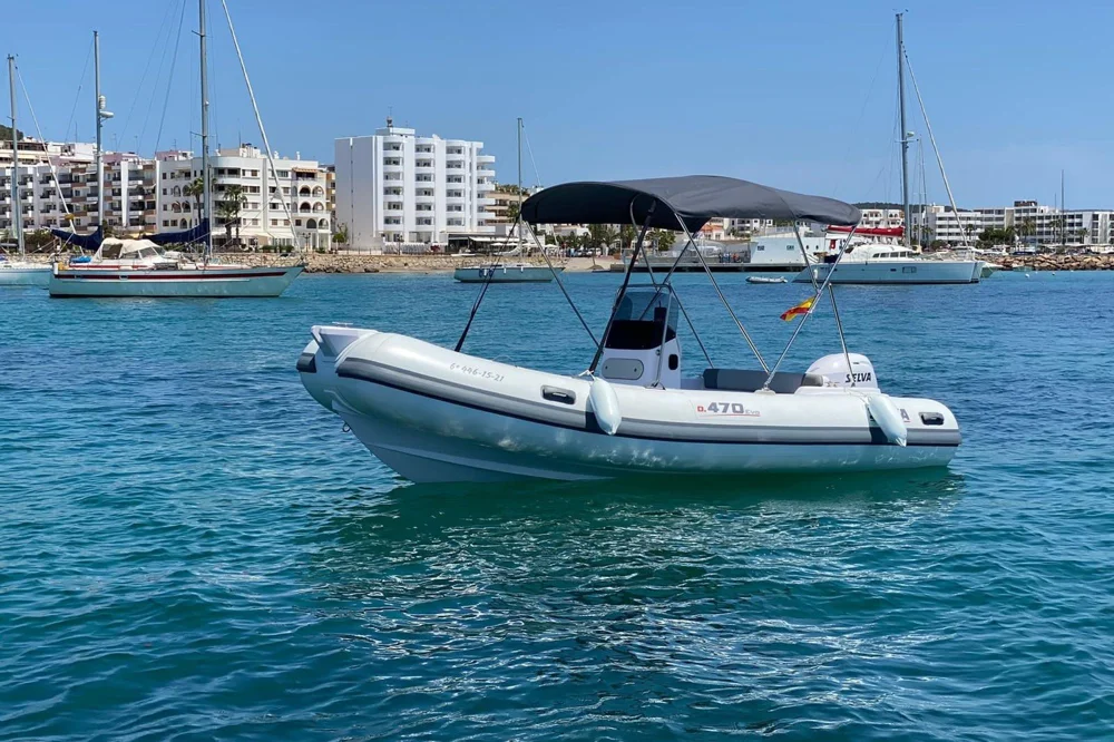 BoatPhoto.coverAlt