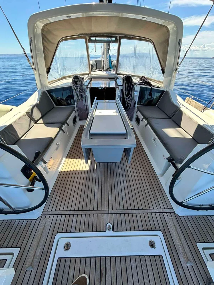 BoatPhoto.coverAlt