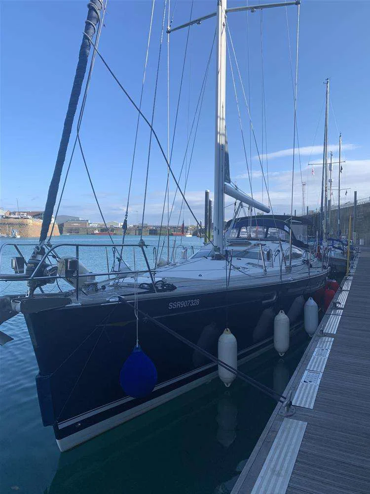BoatPhoto.coverAlt