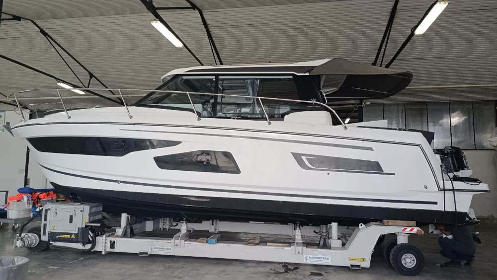BoatPhoto.coverAlt