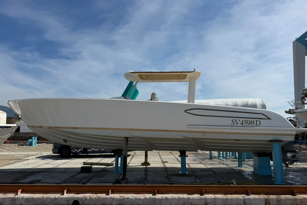 BoatPhoto.coverAlt