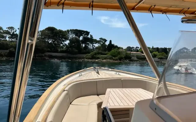 BoatPhoto.alt