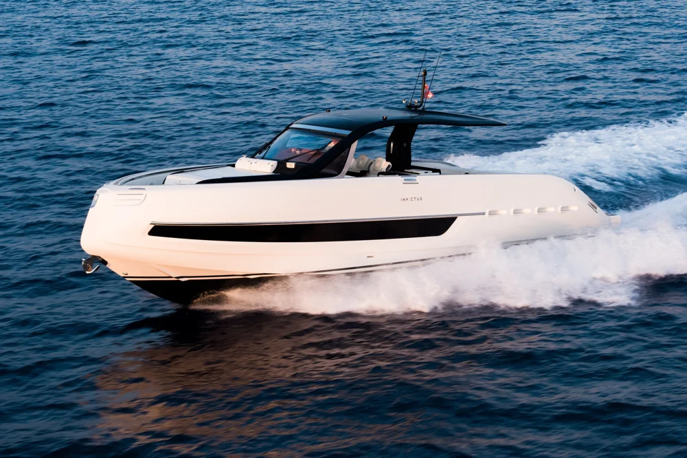 BoatPhoto.coverAlt