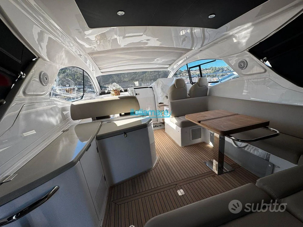 Azimut for sale in Qualiano, Italy, photo 3 of 5