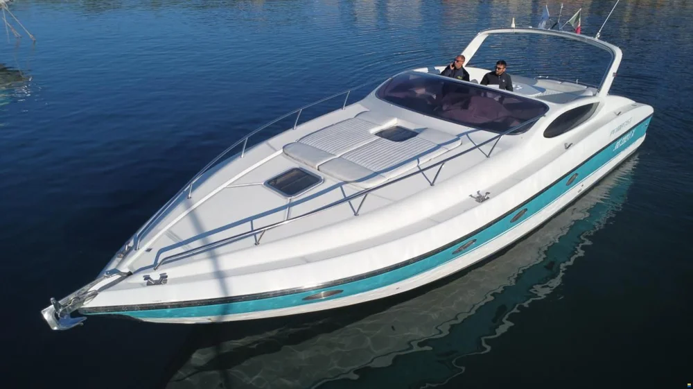 BoatPhoto.coverAlt