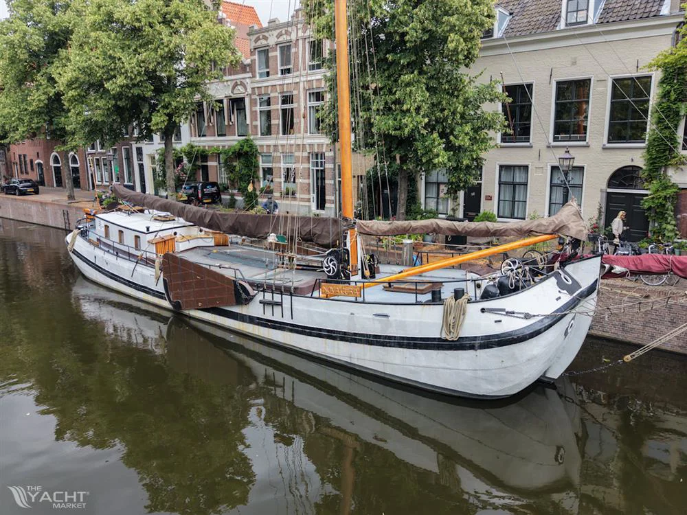 BoatPhoto.alt