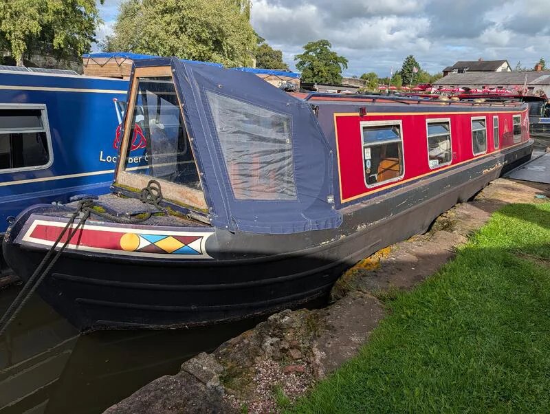 BoatPhoto.coverAlt