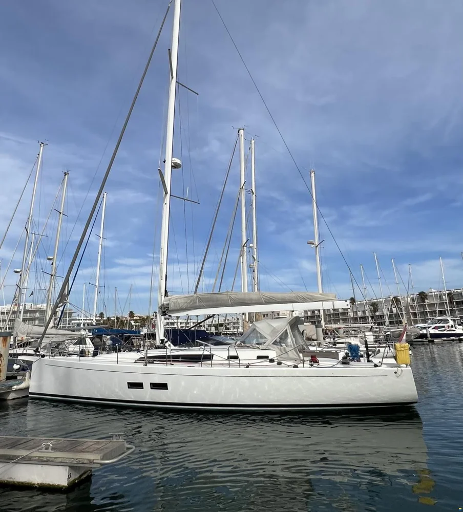 BoatPhoto.coverAlt